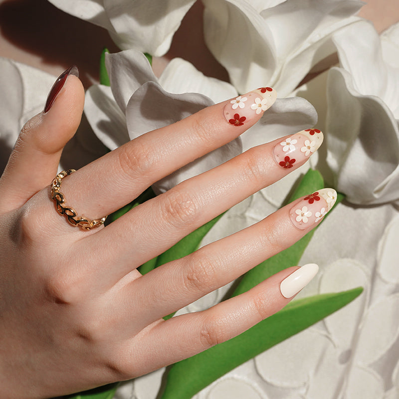 Stickers ongles en gel Dalora blanc, brun et transparent avec fleurs assorties