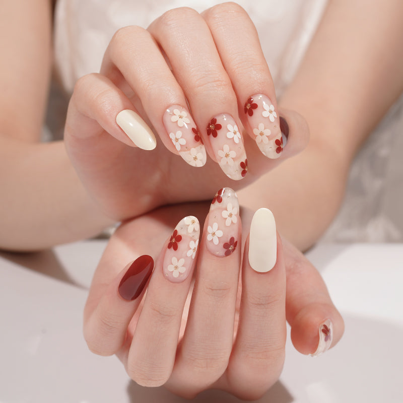 Stickers ongles en gel Dalora blanc, brun et transparent avec fleurs assorties