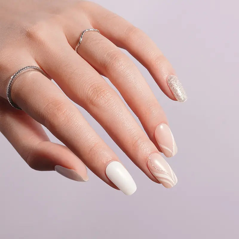 Stickers ongles en gel Serflora Geeli House avec beige mat, blanc et paillettes grises