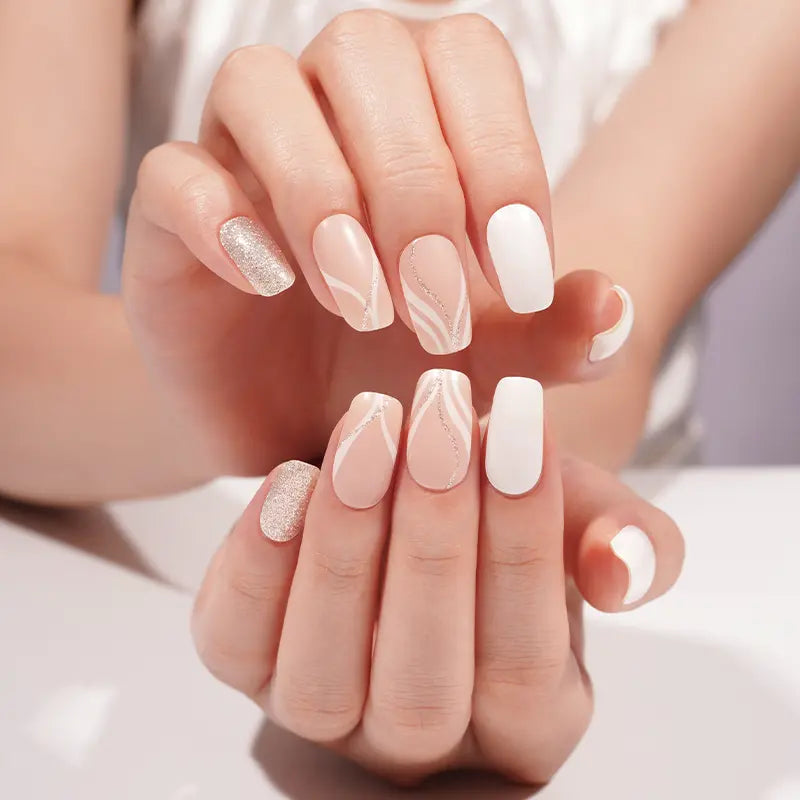 Stickers ongles en gel Serflora Geeli House avec beige mat, blanc et paillettes grises