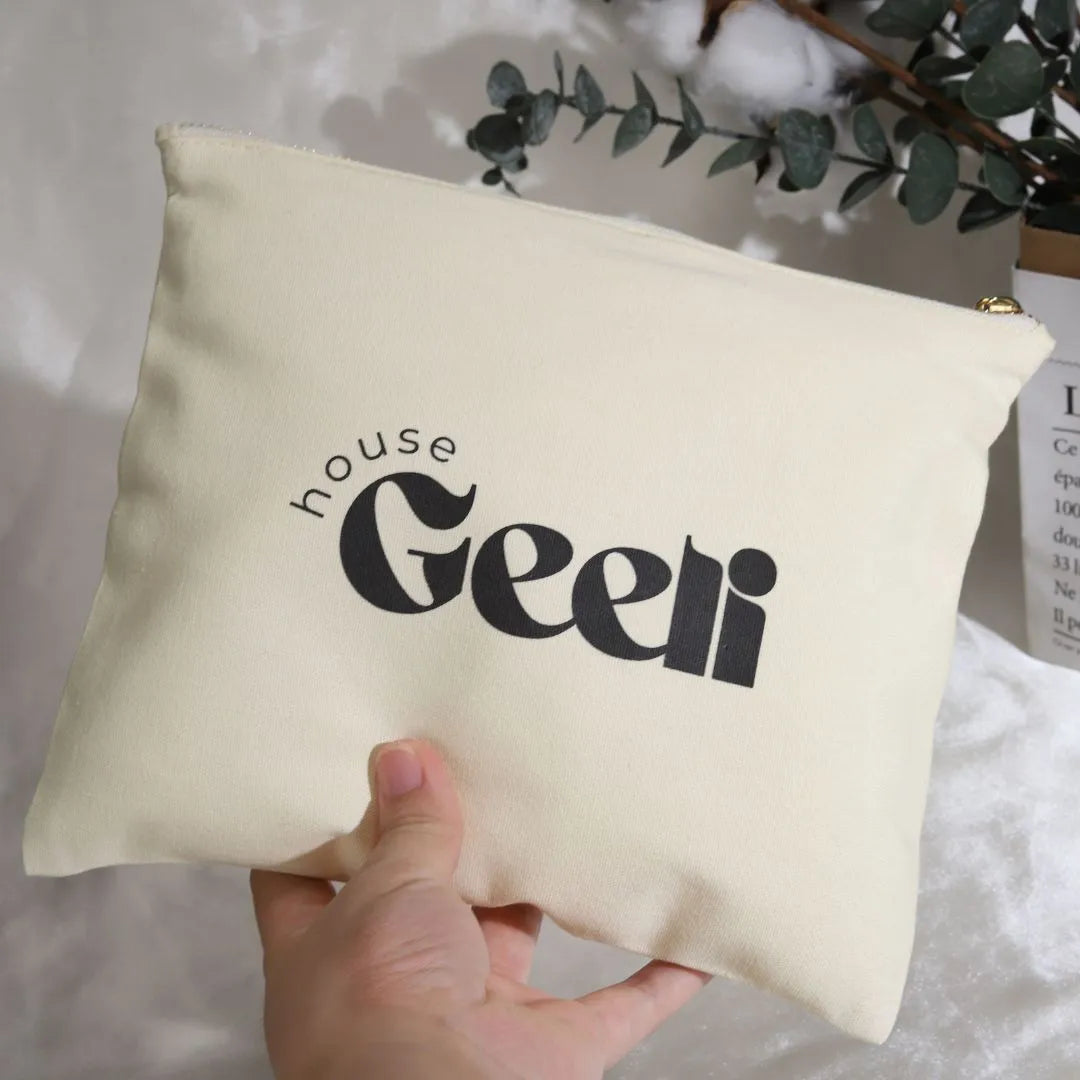 Geeli Trousse