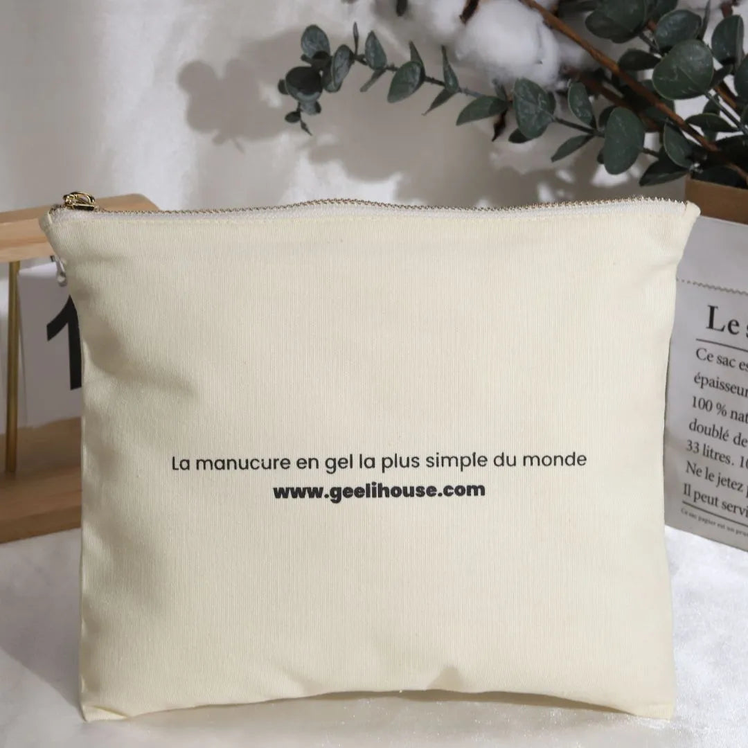 Geeli Trousse