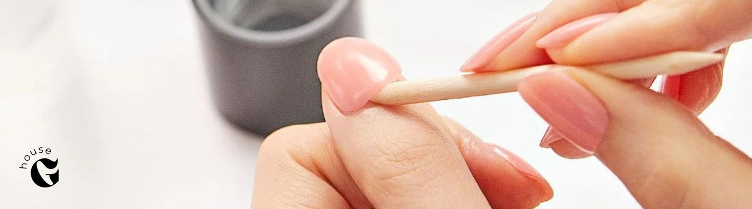 Comment retirer sa manucure en gel sans abimer ses ongles ?