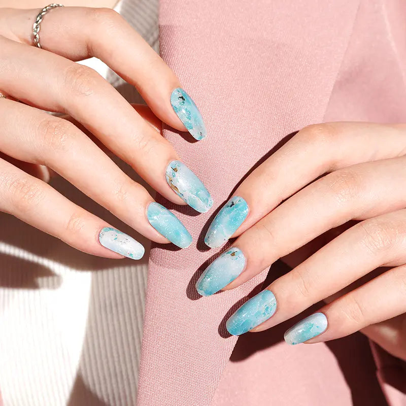 Stickers ongles en gel Sandiva Geeli House avec effet marbre blanc, bleu et lignes brunes
